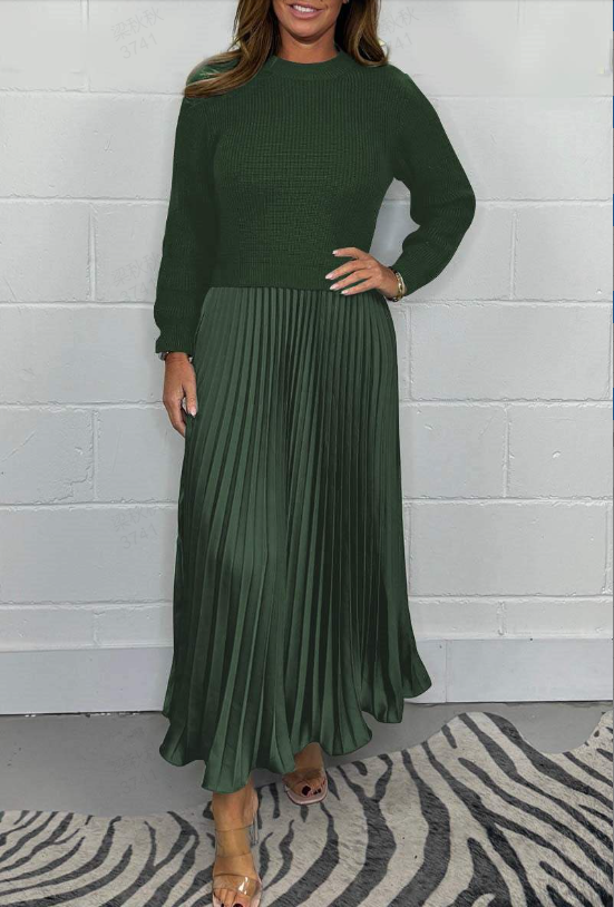 Women’s Stylish and Elegant Round-neck Pleated Dress【BUY 2 GET FREE SHIPPING】