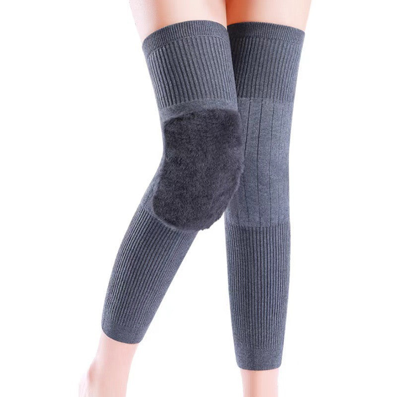 🔥2025 HOT SALE🔥 Universal Cold Protection Thickened Faux Furred Knee Pads