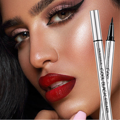 ✨ Eyeliner waterproof et anti-bavures – Noir intense et précis 24h ! ✨